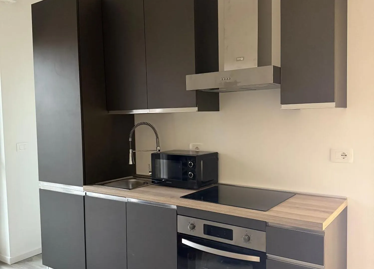 Apartament Seventh Floor 5 Min From San Siro Mediolan 0*,